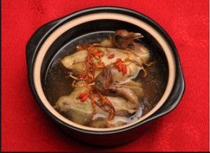Gà hầm đông trùng hạ thảo