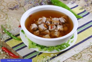 Đông trùng hạ thảo hầm sườn heo.